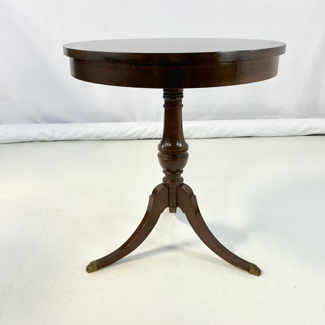 1960s Vintage French Empire Federal Mersman Round Tripod Pedestal Side Table. For Sale - Image 6 of 15
