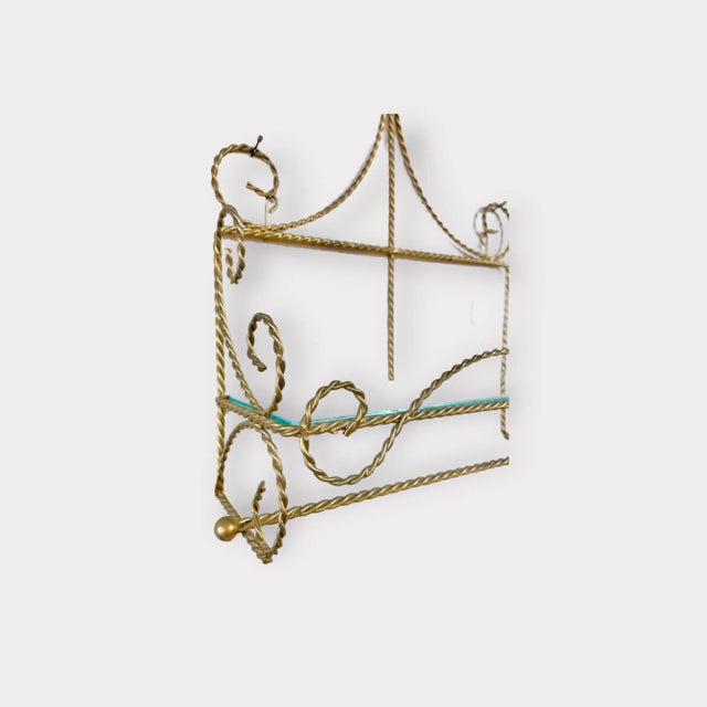 Vintage Italian Hollywood Regency Gilt Rope Wall Shelf With Glass Shelf & Towel Bar For Sale - Image 6 of 9
