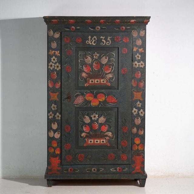 Antique Painted Wardrobe in Pine, Central Europe, 1835 For Sale - Image 3 of 5