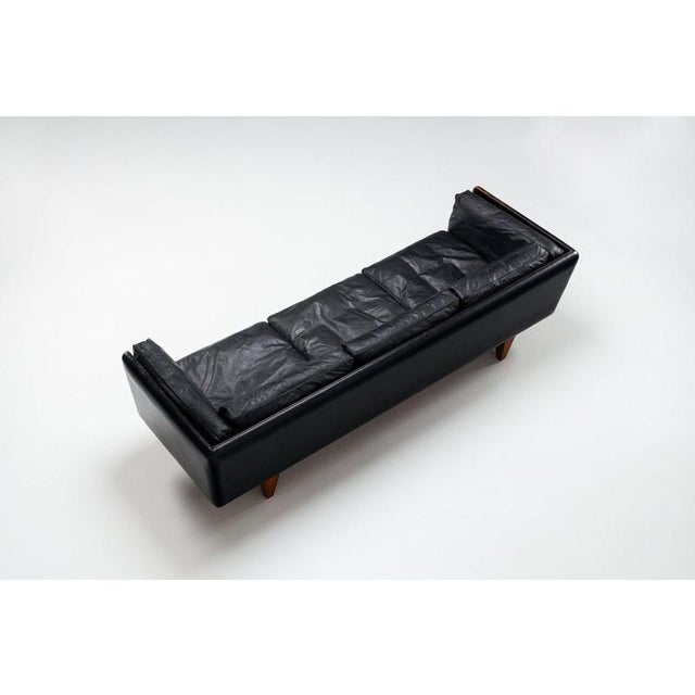 Model V11 Sofa in Black Leather by Illum Wikkelsø for Holger Christiansen, Denmark, 1960s For Sale - Image 9 of 18