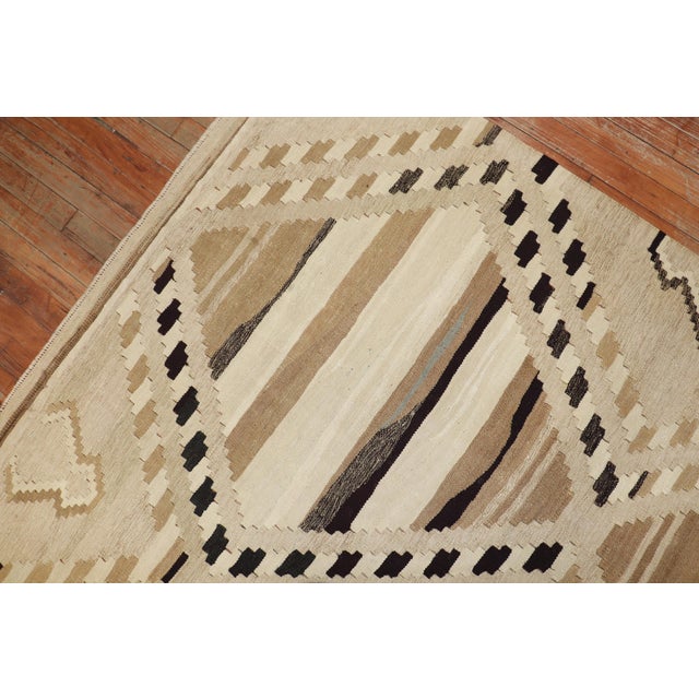 Mid-Century Modern Room Size Turkish Kilim For Sale In New York - Image 6 of 18