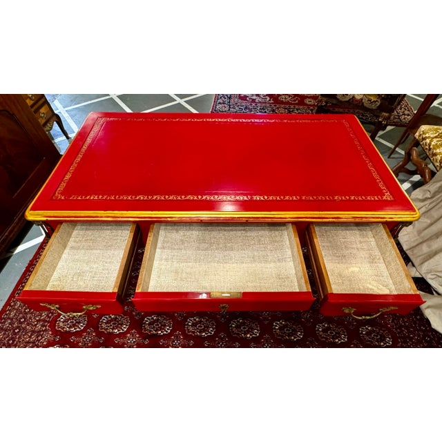 1920s Louis XV Red Lacquered Writing Desk For Sale - Image 5 of 9