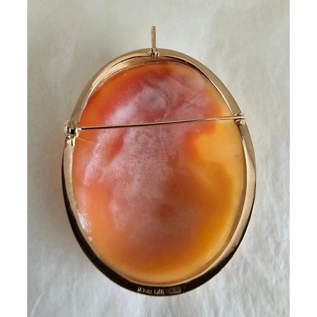 Italian Neapolitan Gold-Carved Shell Cameo Brooch Pendant, 1988 For Sale - Image 4 of 17