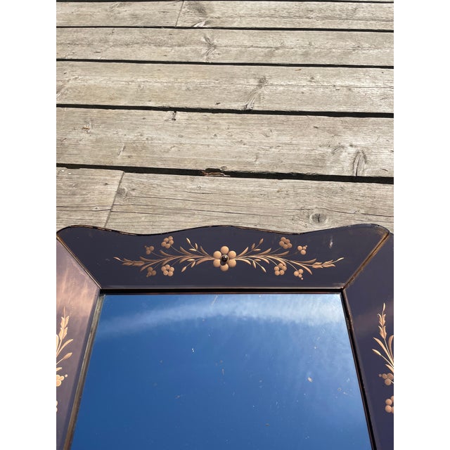 Venetian Salmon Pink Mirror, 1950s, in Very Good conditions. Designed 1950 to 1959