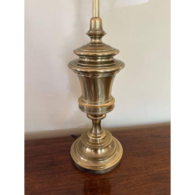 This Stiffel Hollywood Regency brass lamp is in very good vintage condition, with a buttery smooth satin brass finish....