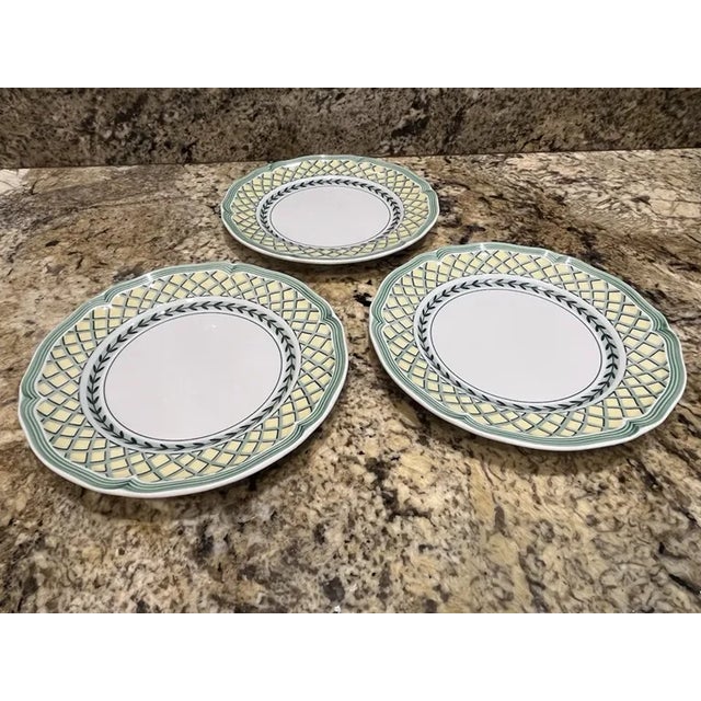 Brighten your table with this charming set of 3 Villeroy & Boch French Garden “Orange” salad plates. Featuring a vibrant...