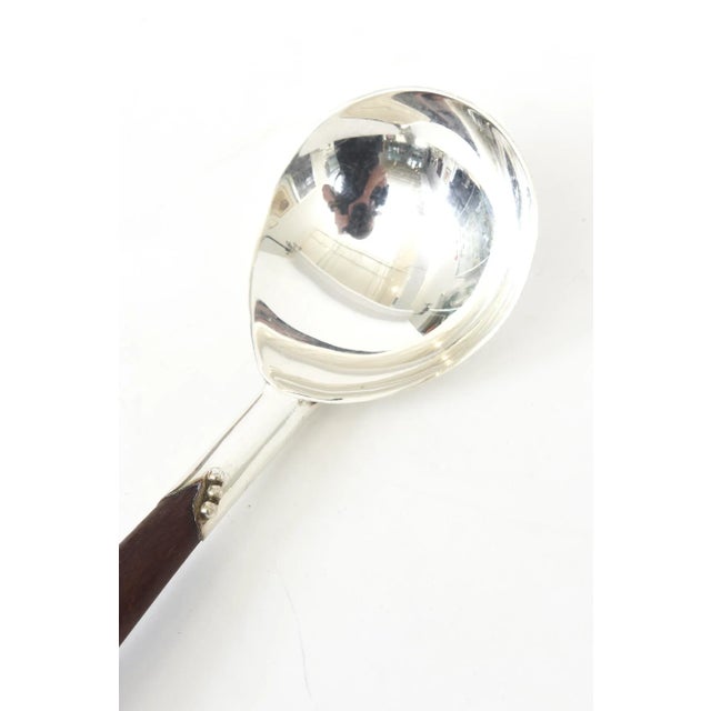 William Spratling Vintage Spratling Style Modernist Hallmarked Sterling Silver and Rosewood Serving Spoon. For Sale - Image 4 of 9