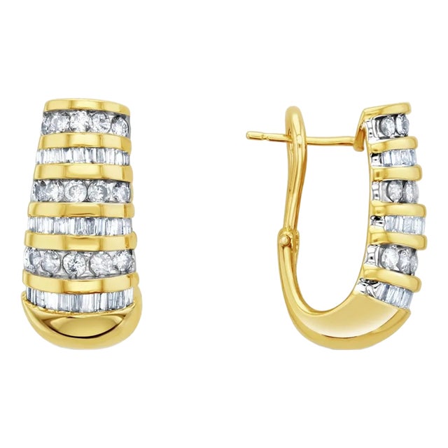 2 Carat Round & Baguette Diamond Earrings 14k Yellow Gold, 2 Pieces For Sale