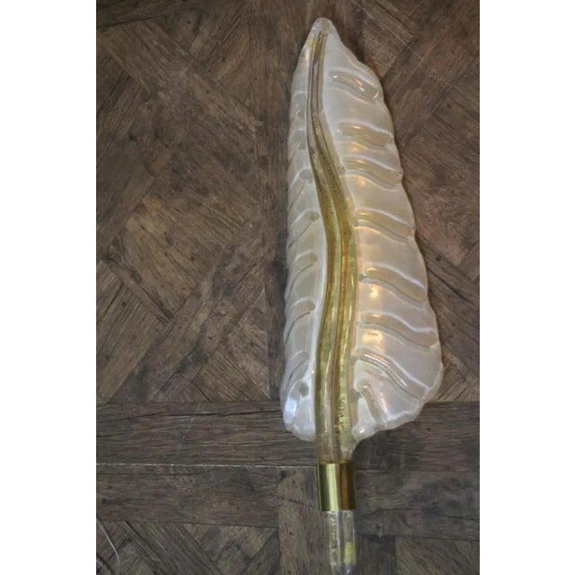 White and Gold Murano Glass Wall Lights in the Shape of Leaves, Set of 2 For Sale - Image 13 of 18