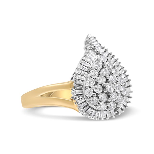 This stunning 14K yellow and white gold cocktail ring boasts an impressive cluster of 1 ct of diamonds. The central...