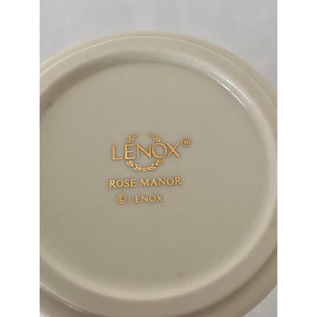 Late 20th Century Lenox Rose Manor Pink bathroom tumbler. Known for its romantic cottagecore aesthetic, this piece...