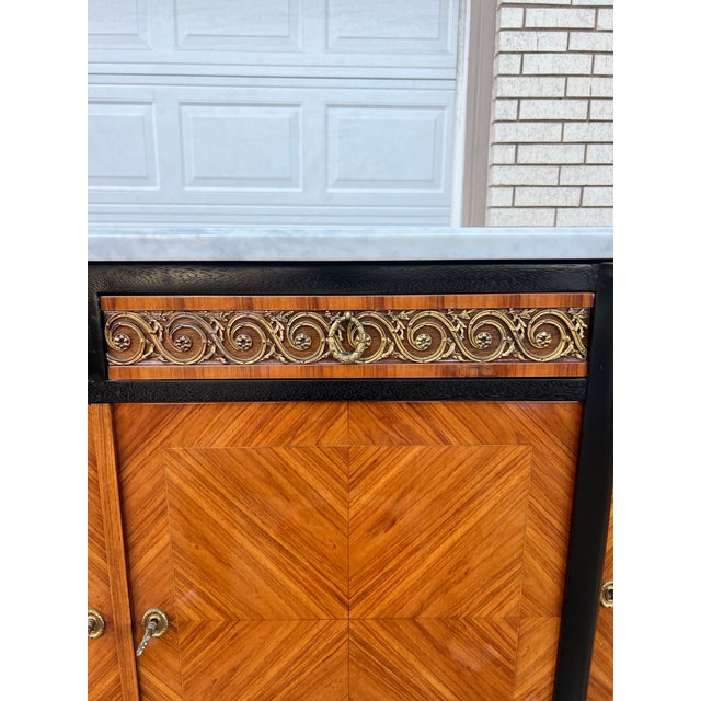 Wood French 19th Century Louis XV Carrara Marble Top Mahogany Sideboard For Sale - Image 7 of 12