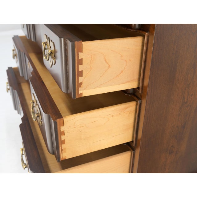 Block Front Carved Scallops Brass Drop Pulls 4 Drawers Bachelor Chest For Sale - Image 10 of 11