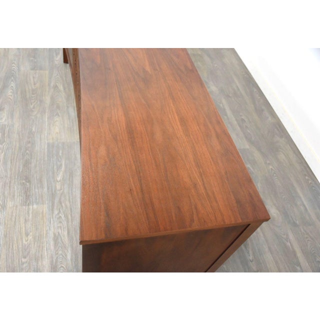 1960s Refinished Walnut Strata Dresser by Unagusta For Sale In Boston - Image 6 of 8