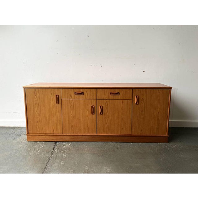 Mid-Century Long Teak Sideboard or TV Stand from G Plan For Sale - Image 3 of 14