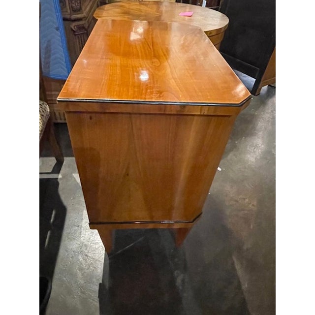 19th C. German Biedermeier Walnut Side Table For Sale - Image 4 of 10