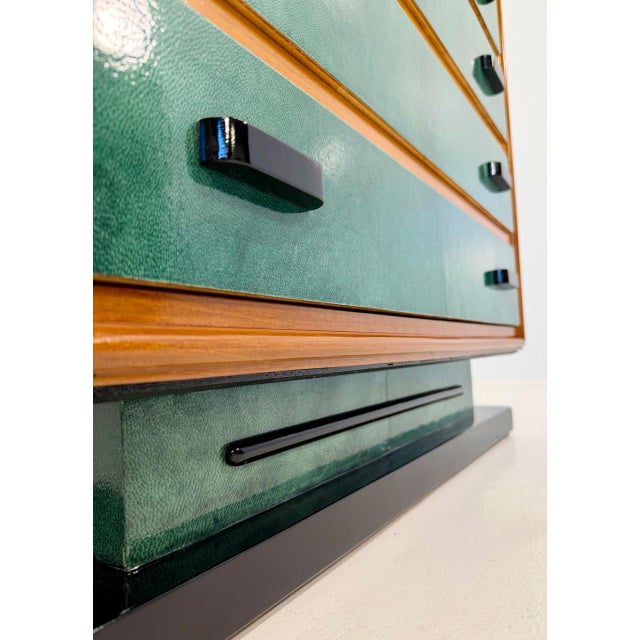 Italian Chest of Drawers in Emerald Green Parchment and Walnut with Black Details, 1950s For Sale - Image 9 of 15