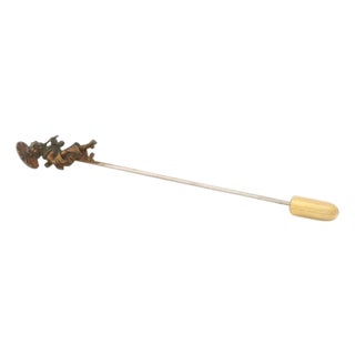 Antique Geisha With Parasol 10k Gold Stick Pin For Sale