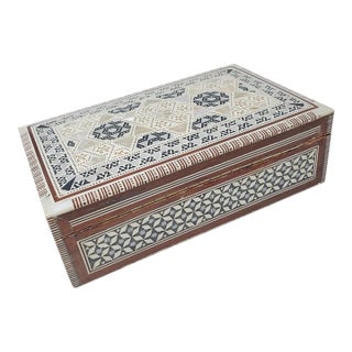 Mid 20th Century Vintage Egyptian Marquetry Hinged Jewelry Box Inlaid Mother of Pearl For Sale