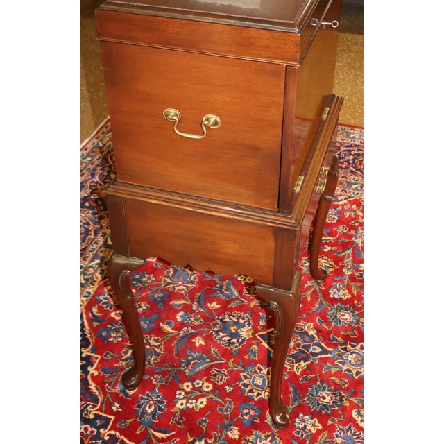 2000 - 2009 Hickory American Masterpiece Collection Queen Anne Burl Walnut Silver Chest For Sale - Image 5 of 15