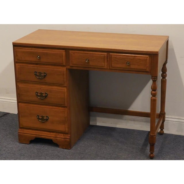 American Kling Solid Hard Rock Maple Early American Colonial Style 40" Student Writing Desk 304552p For Sale - Image 3 of 12