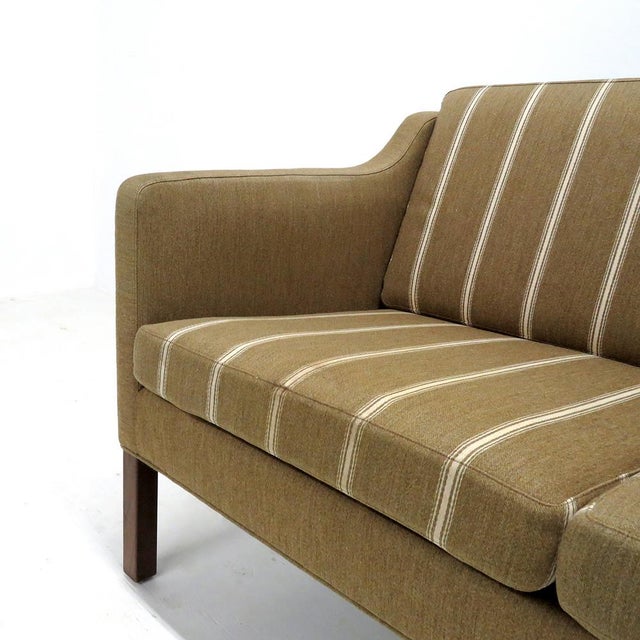 Olive Børge Mogensen 3-Seater Sofa Model 2223 for Fredericia, 1963 For Sale - Image 8 of 10