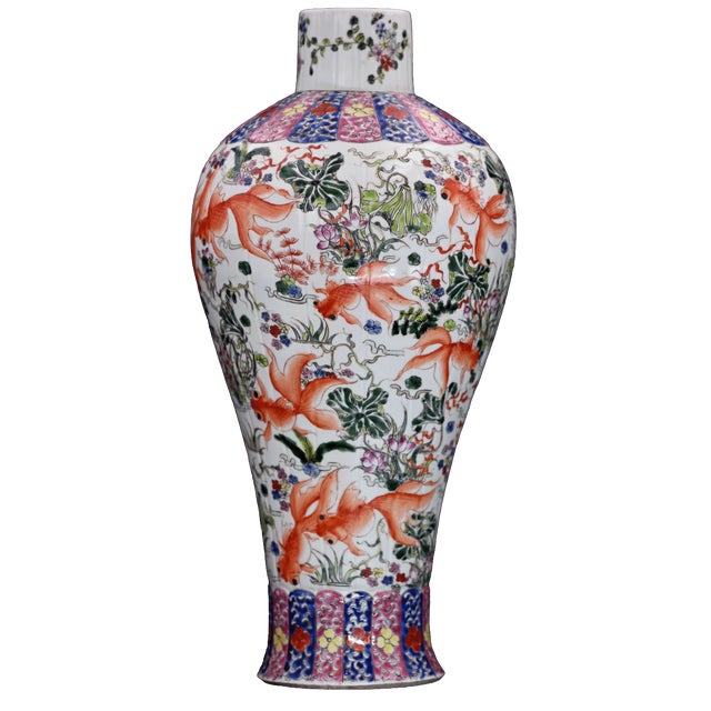 Large Antique Chinese Famille Rose Vase With Goldfish & Lotus – Lidded Temple Jar For Sale In Dallas - Image 6 of 11