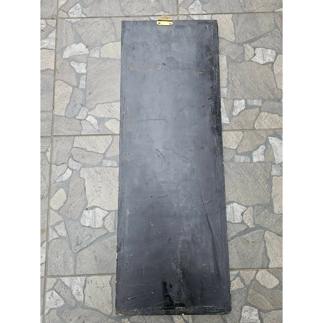 dimensions: height 70 cm, width 25 cm, depth 2 cm.