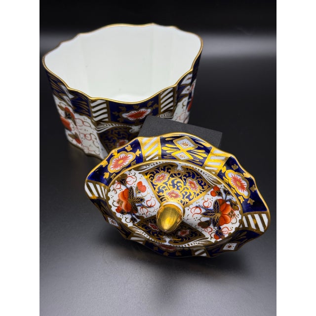 Antique 1930 Wedgwood X6061 Imari Porcelain Covered Sugar Bowl For Sale In Seattle - Image 6 of 9