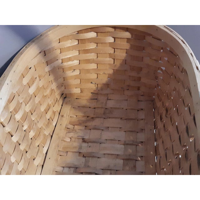 Mid 20th Century Mid 20th Century Large Oval Natural Wicker Basket With Handle For Sale - Image 5 of 13