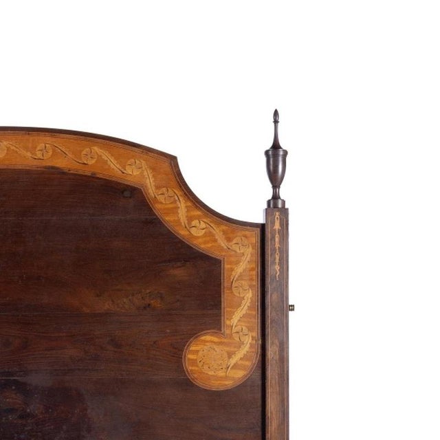 Quenn Mary Bed in Fine Wood, 19th Century For Sale - Image 4 of 6