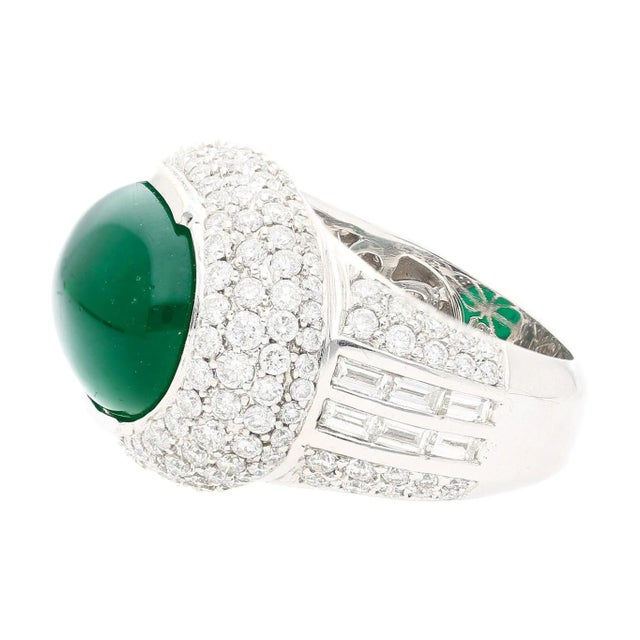 2010s AGL Certified 10 Carat Cabochon Cut Minor Oil Emerald and Diamond Cluster Ring, Size 6.25 For Sale - Image 5 of 12