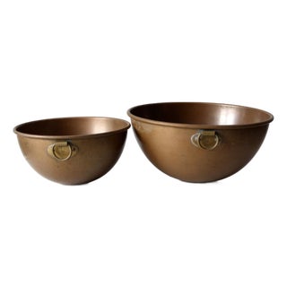 Vintage Copper Mixing Bowls With Hanging Rings Pair For Sale