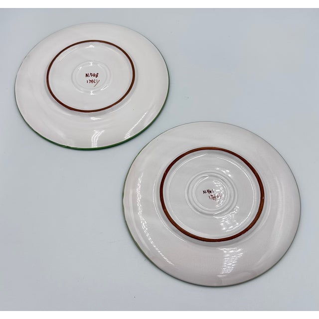 Italian 1950s Italian Majolica n.708 Vintage 8" Serving Plates Hand Painted Pottery 2pc Set For Sale - Image 3 of 7