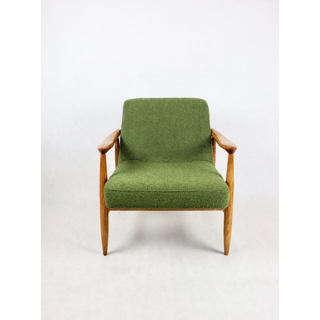 Vintage GFM 300-202 Armchair in Green Bouclé by J. Kedziorek, 1970s For Sale - Image 4 of 12