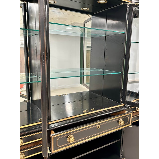 Karges Black & Gilt Lacquered Breakfront Display Cabinet | Neoclassical Regency China Cabinet | 90” H For Sale - Image 11 of 12