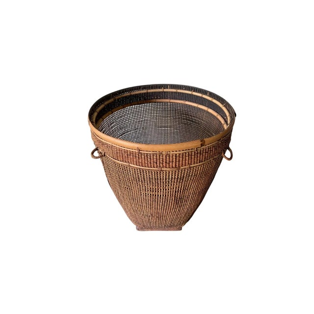 Bamboo & Rattan Basket From Dayak Tribe, Hand-Crafted Borneo, Indonesia, C. 1950 For Sale - Image 4 of 10