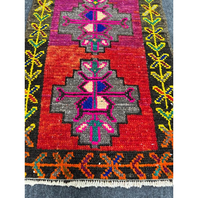 Contemporary Turkish Yastik Rug 1'7" x 2'4" For Sale - Image 3 of 5