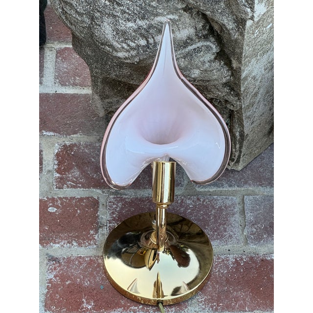 Murano 1960s Murano Pink Glass & Brass Calla Lily Table Lamp For Sale - Image 4 of 6