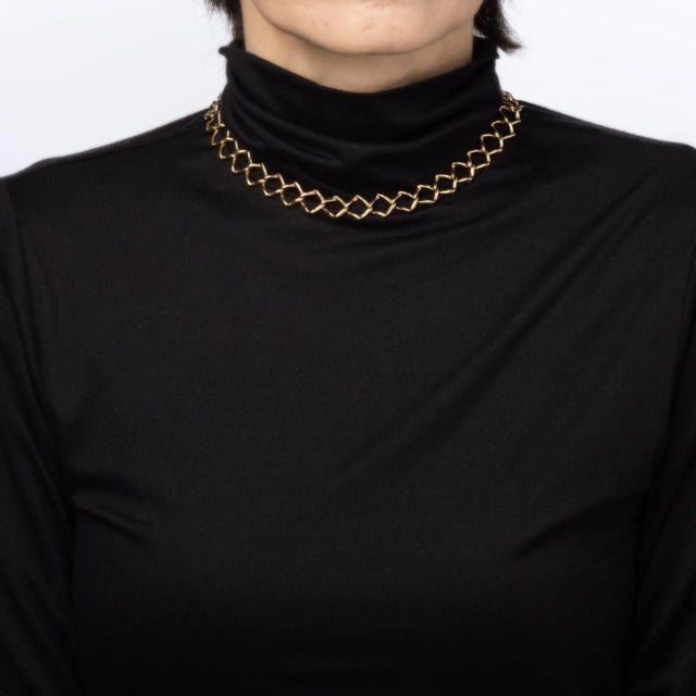 Tiffany and Co. 1981 Vintage Tiffany & Co Paloma Picasso Triangle Link 18k Gold Necklace For Sale - Image 4 of 4