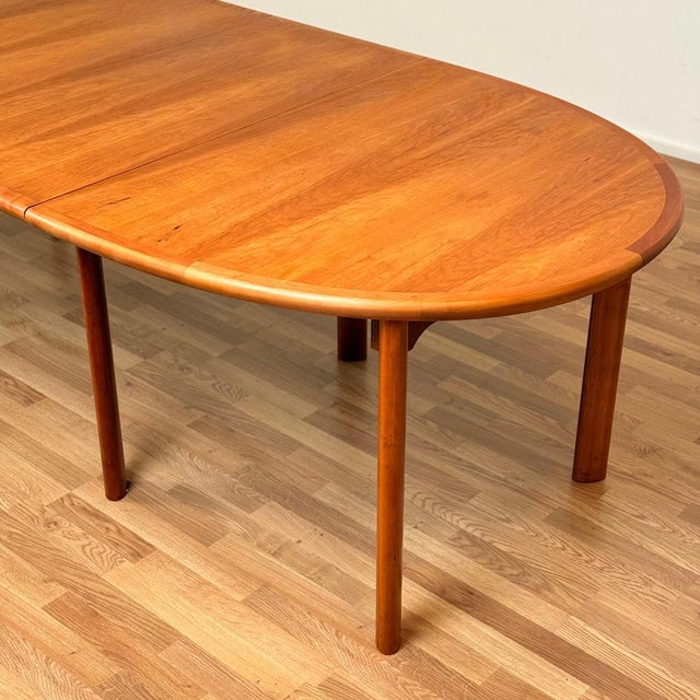Large Oval Cherrywood Dining Table from Skovby Møbelfabrik, Denmark, 1970s-1980s For Sale - Image 4 of 12