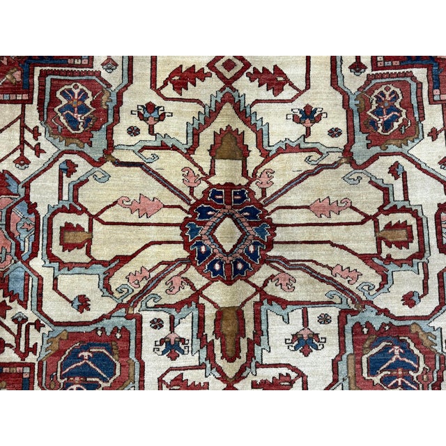 Late 19th Century Antique Persian Serapi Rug 9'11" X 13’4" For Sale - Image 5 of 15