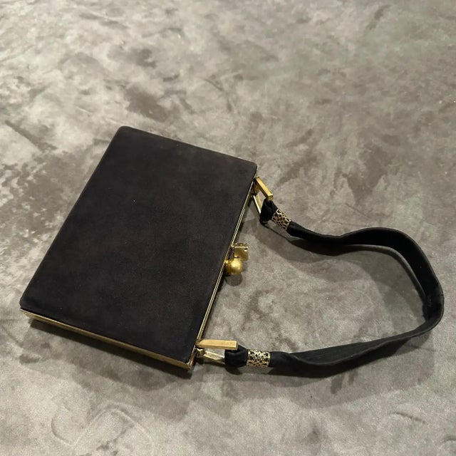 1950s Vintage Brown Suede and Brass Italian Cosmetic Bag For Sale - Image 14 of 14