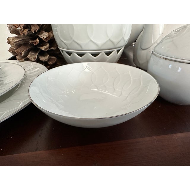 Ceramic 1970s Rosenthal "Lotus" Platinum Band Designed by Bjorn Wiinbland 12 Place Setting Dinner Service With Full Tea & Coffee Service, and Serving Pieces For Sale - Image 7 of 9
