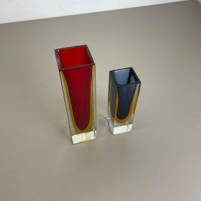 1970s Italian Faceted Sommerso Vases in Murano Glass from Cenedese Vetri, 1970s, Set of 2 For Sale - Image 5 of 18