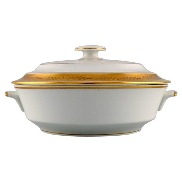 Ceramic No. 607 Lidded Tureen in Porcelain from Royal Copenhagen, 1944 For Sale - Image 7 of 7