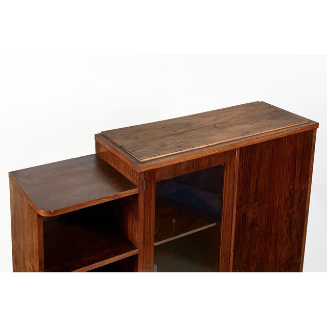 1940s Antique French Art Deco Rosewood Vitrine Display Cabinet or Bookcase, 1940s For Sale - Image 5 of 17