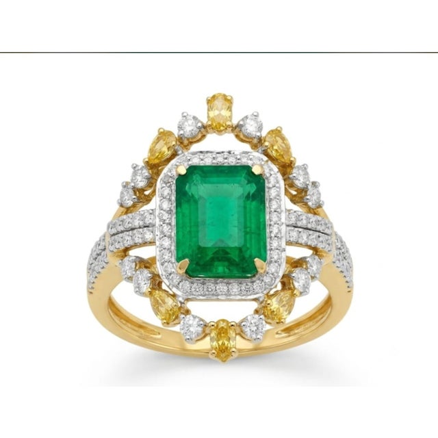 Natural Emerald 2.53cts & Diamond 1.18cts Ring in 14k Gold For Sale - Image 4 of 8