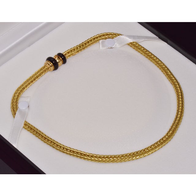 Mid-Century Modern 18k Solid Gold Italian Woven Braided Necklace With Black Enamel Accents – 49.1g For Sale - Image 3 of 13