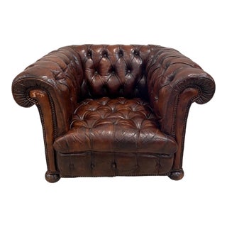 Early 20th Century Leather Chesterfield Tub Chair For Sale